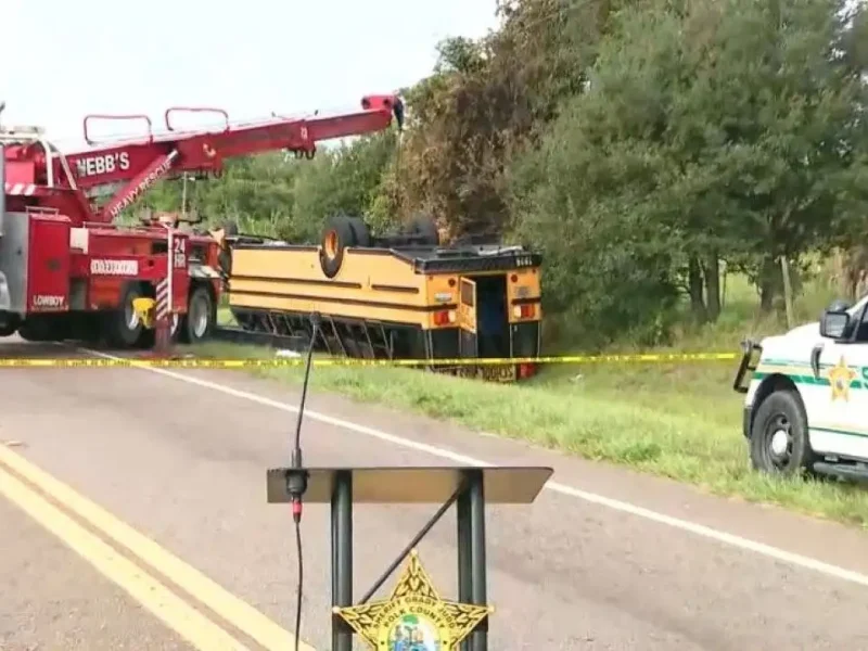 Florida school bus crash kills student, injures others in Polk County