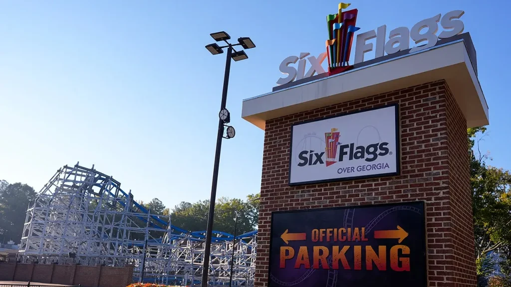 Morte em montanha-russa do Six Flags Over Georgia leva parque a fechar nove atrações semelhantes