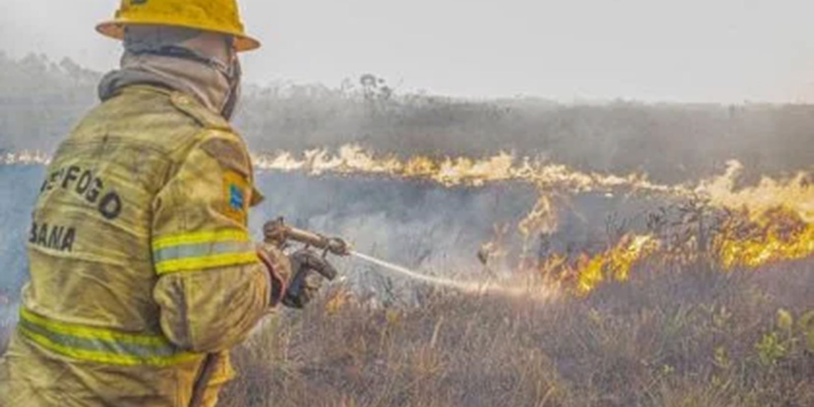 Amazonas mobiliza aeronaves e brigadistas para conter focos de incêndio