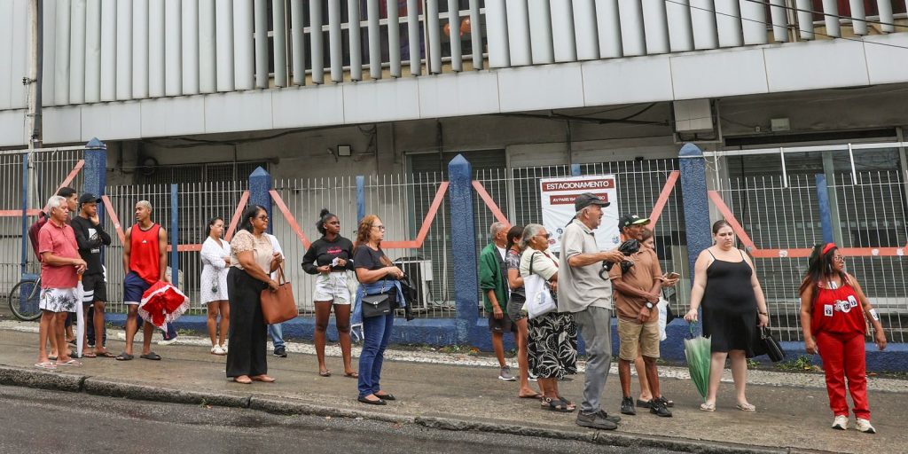 Subtenente da PM é detido no Rio por suspeita de vender voto em Três Rios