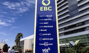 SBT recua e admite erro ao culpar EBC por falha de áudio em propaganda de Flávio Bolsonaro