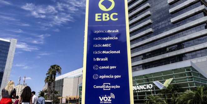 SBT recua e admite erro ao culpar EBC por falha de áudio em propaganda de Flávio Bolsonaro