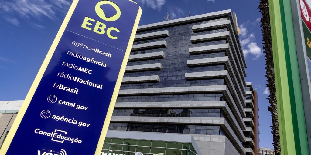 EBC nega responsabilidade por falha em programa de Flávio Bolsonaro e MPE pede arquivamento de denúncia