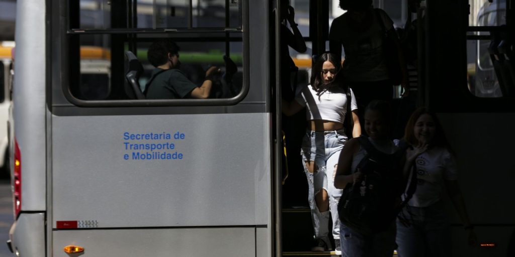 Governo propõe usar emendas parlamentares para financiar tarifa zero nos fins de semana