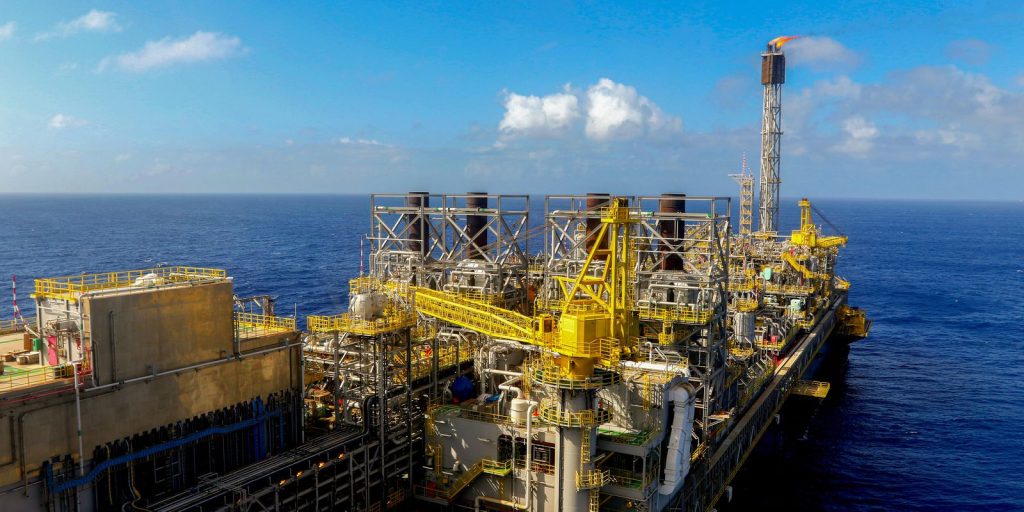 ANP leva a leilão 326 blocos de petróleo, incluindo 13 áreas do pré-sal
