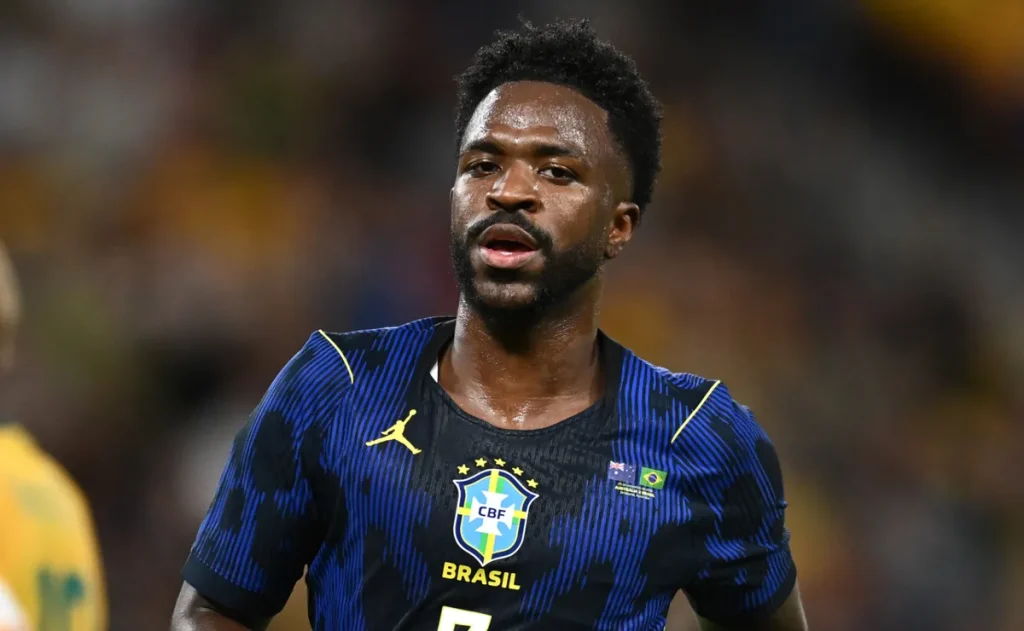 Vinicius Junior tem valor de mercado reduzido a €130 milhões, menor patamar em quase quatro anos