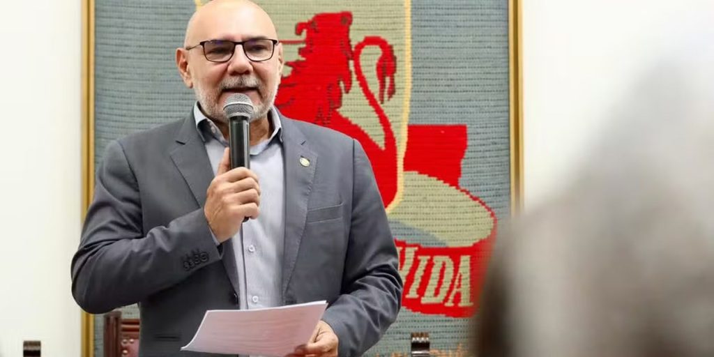 Incêndio na UFPE causa prejuízo estimado em R$ 100 milhões e atinge 20 anos de pesquisas