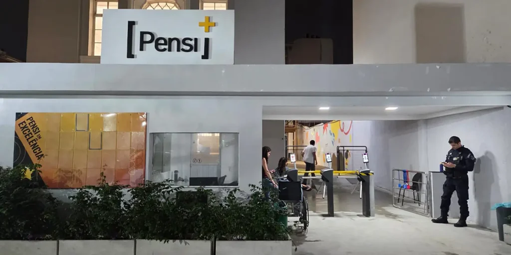 Prorrogação até 19h esbarra em seções fechadas e gera confusão entre eleitores
